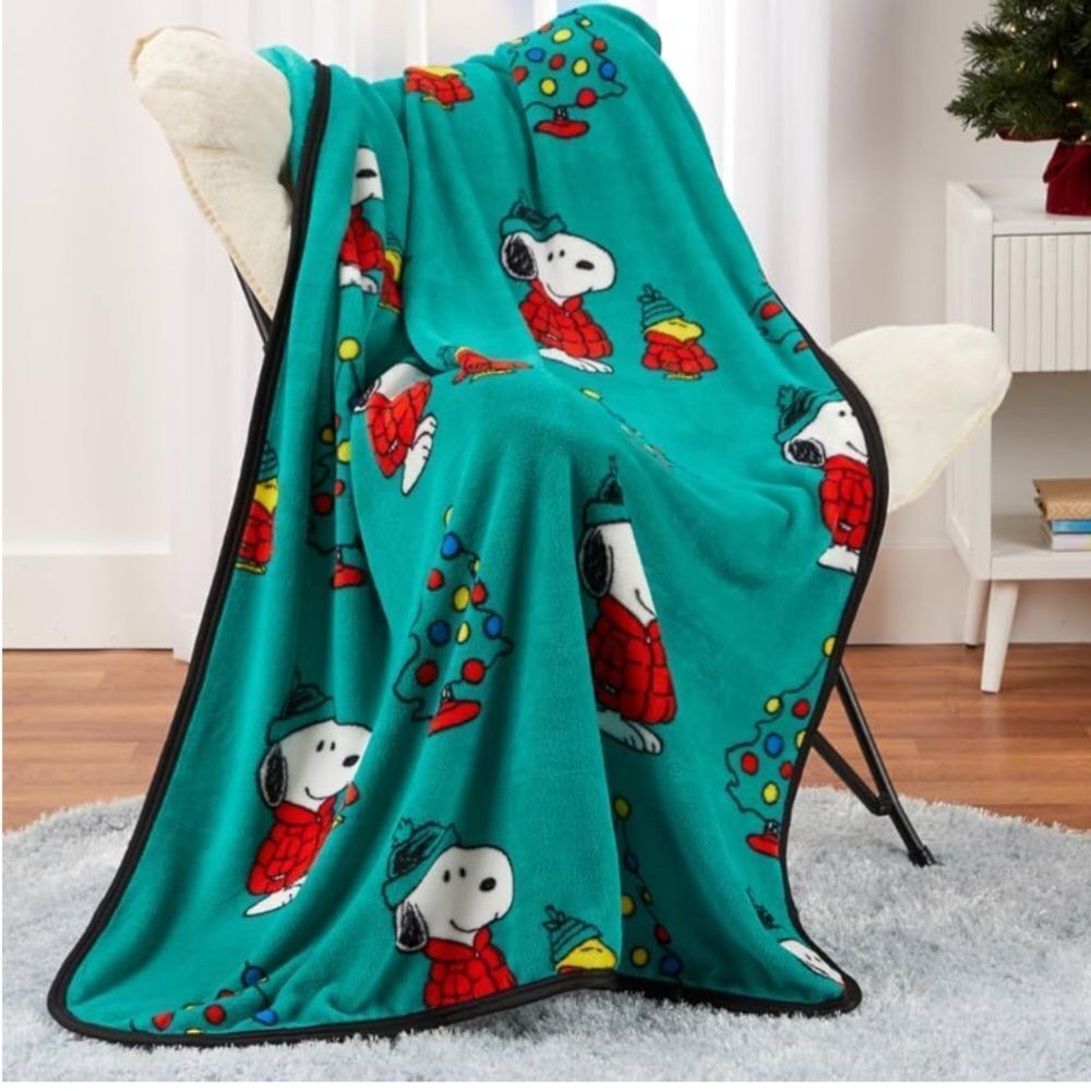 Peanuts® Snoopy & Woodstock Puffer Coat  Cozy Plush Throw, 40 in x 50 in
